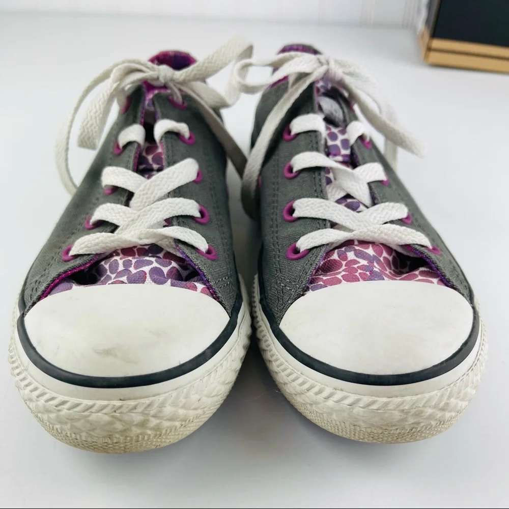 Converse All Star Kids Shoes Size 4 Purple and Gray